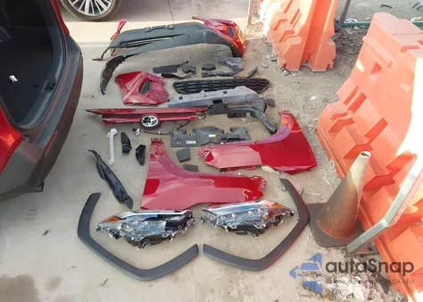 2025 Toyota Rav4 Le z USA, uszkodzony, nr VIN 2T3H1RFV2SW393411